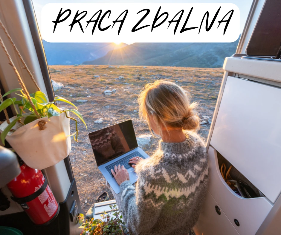 Kobieta z laptopem oglądająca krajobraz, u góry napis "Praca zdalna"